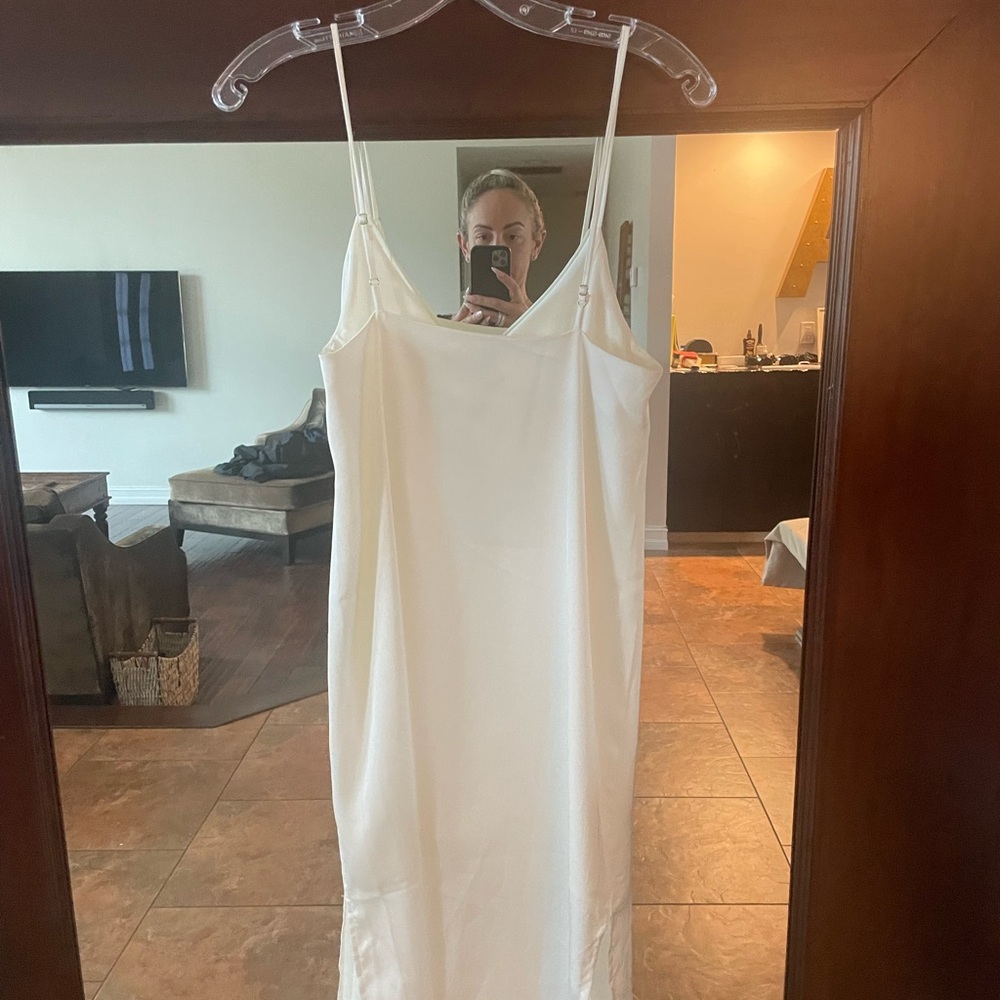 Gorgeous, sexy dress‼️‼️PRICE DROP‼️‼️ - Picture 4 of 5